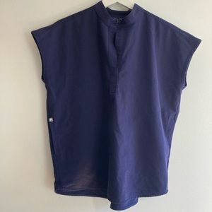 Figs Rafaela scrub top in navy size XS